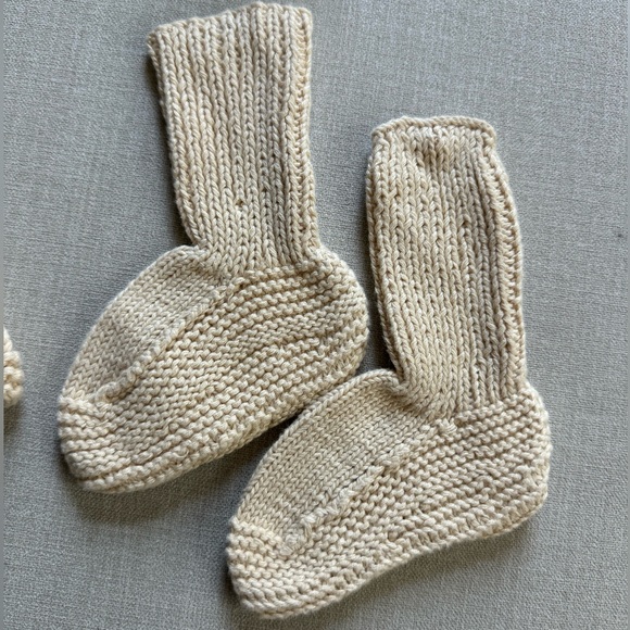 Crate and Kids Cozy Sun Essential Baby Gift Set - Picture 5 of 10